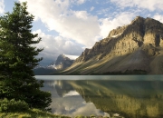 开云体育中国-艺术与钢铁的交响，佛罗伦萨式防守锁死沙漠之狐，迪亚斯于西决绝境奏响独舞