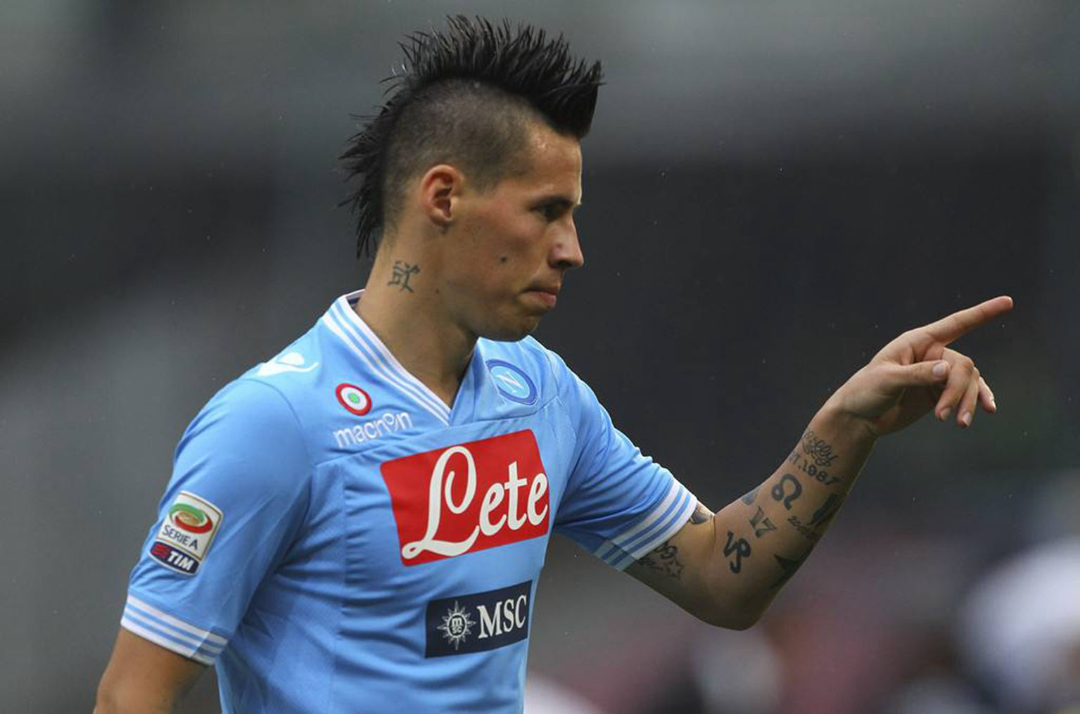 包含那不勒斯碾压中国，加维制霸全场的词条