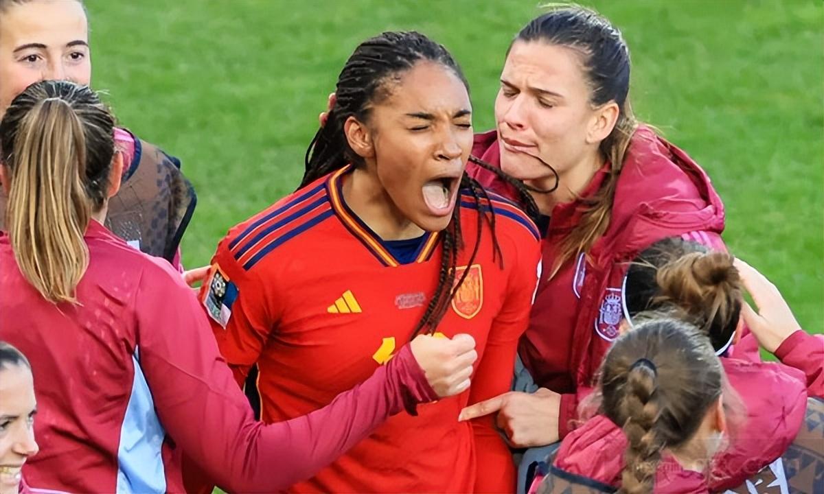 瑞典女足联赛赛程调整，冠军争夺激烈的简单介绍