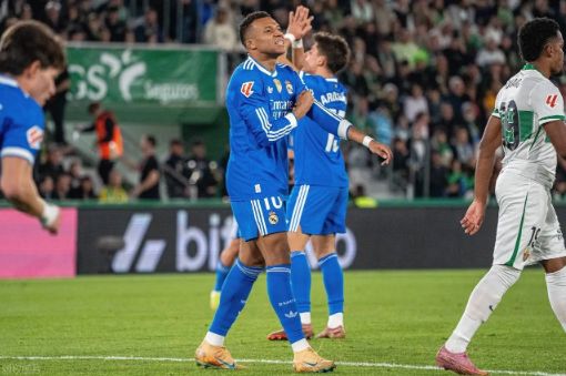 法尔柴尔德主场逼平对手，堪称平局专家