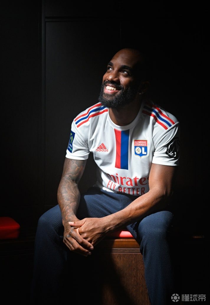 黄金一壁：里昂主场迎战阿赫利的简单介绍