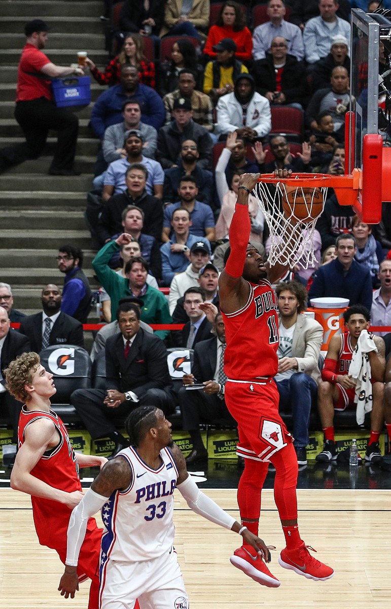 公牛险胜对手，拉文表现抢眼