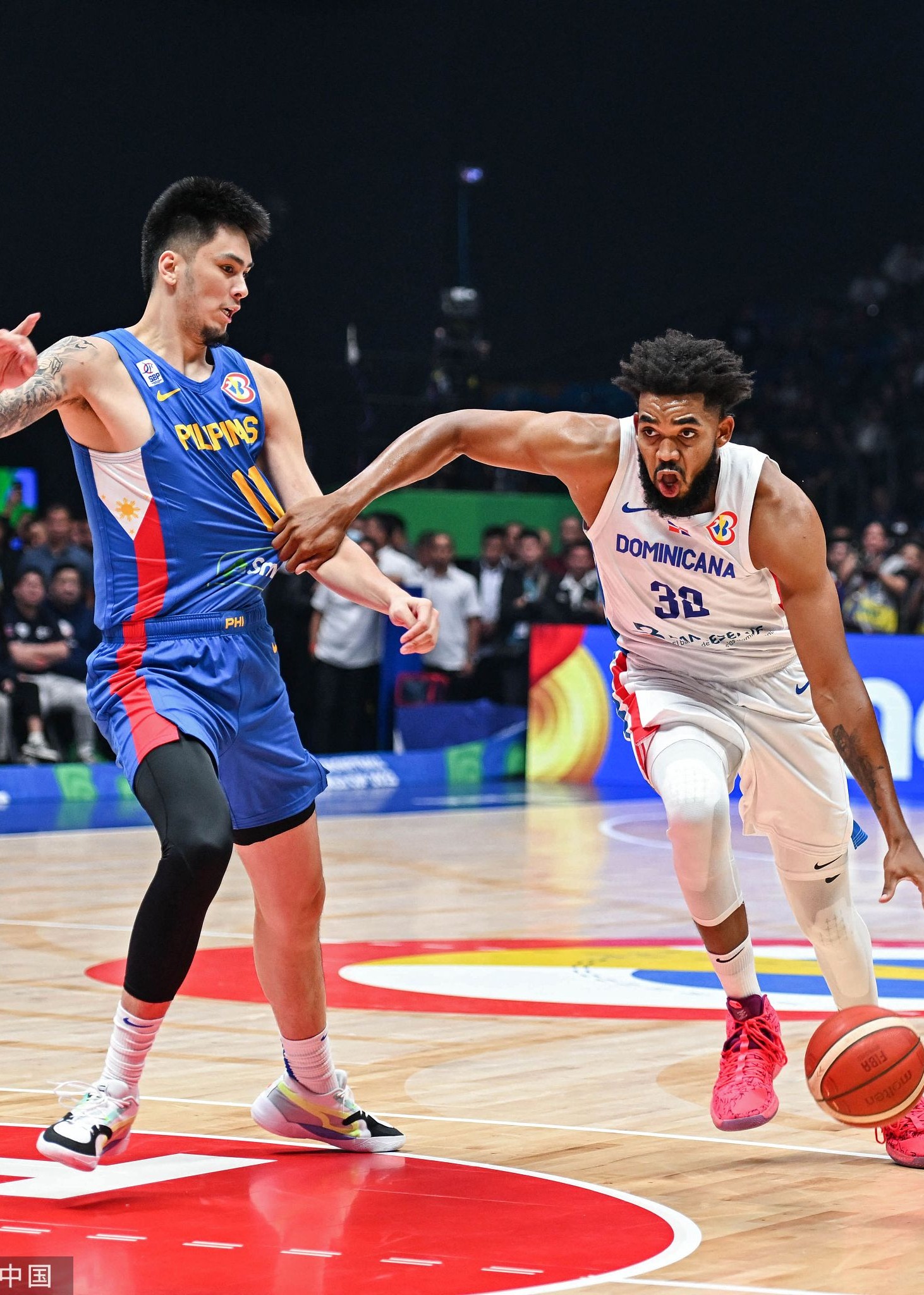 美国男篮碾压菲律宾男篮，加里纳利制霸全场的简单介绍