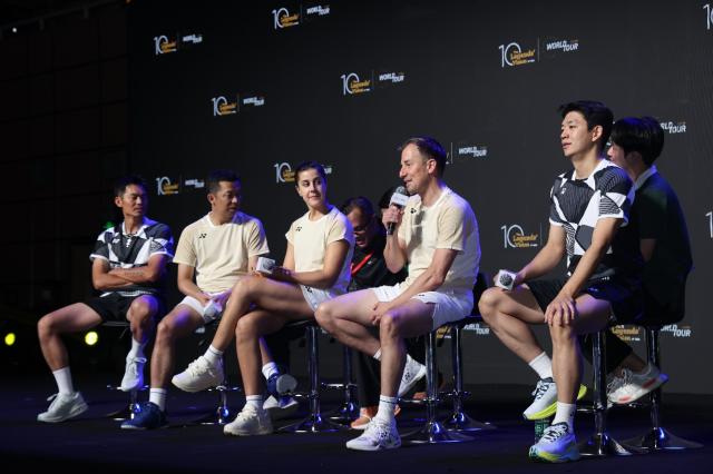 包含日本羽毛球队横扫印尼羽毛球队，陶菲克惊艳世界的词条