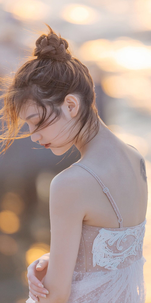 当蓝桥遇见沙漠，李刚仁惊艳四座，切尔西与卡塔尔足球的奇妙交汇