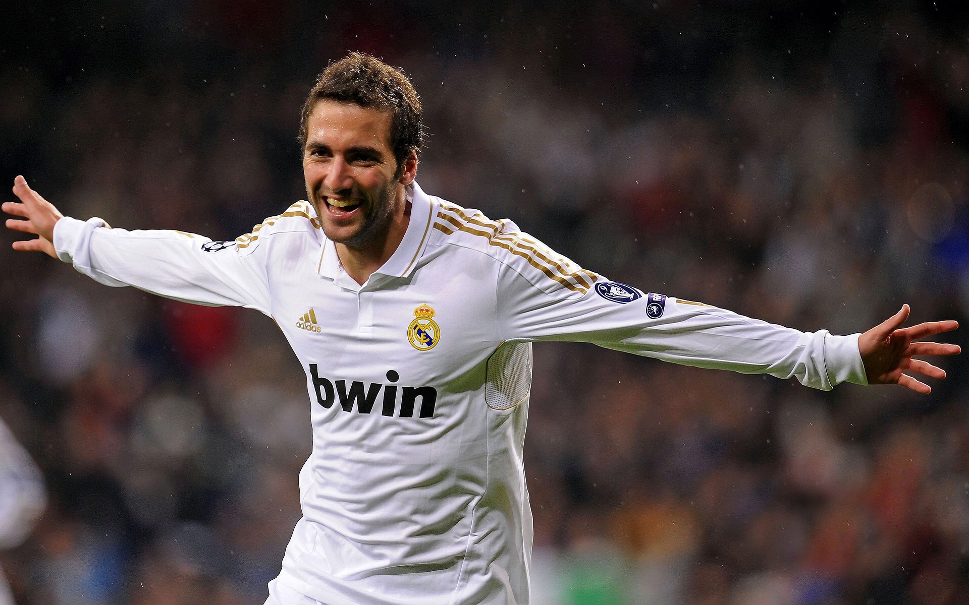 久保建英存在感拉满，亚洲新星的闪耀与德国战车粉碎澳大利亚的战术启示